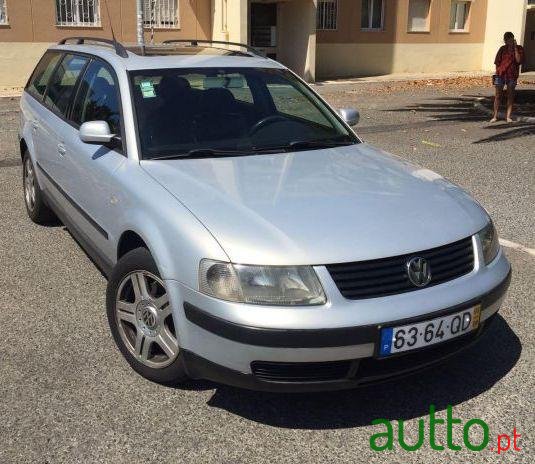 2000' Volkswagen Passat Variant photo #3