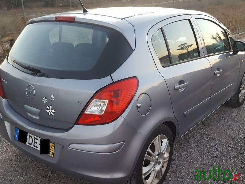 2007' Opel Corsa 1.2 Confort photo #1