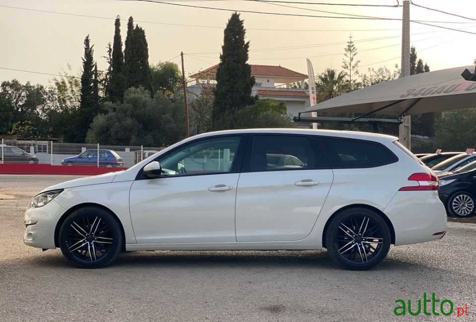 2015' Peugeot 308 Sw photo #3