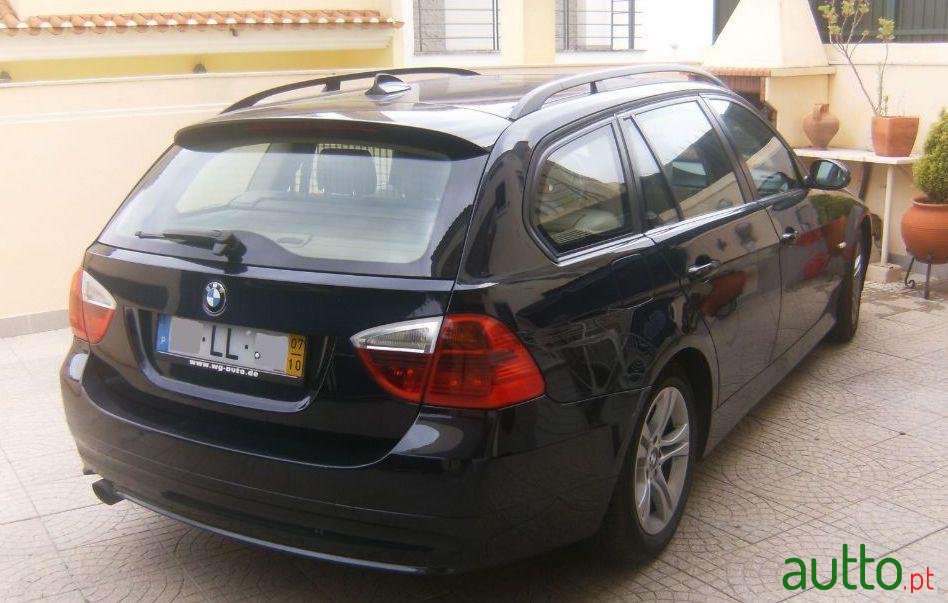 2007' BMW 320 Touring photo #1