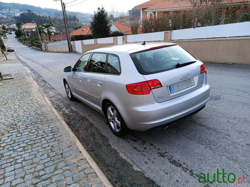 2011' Audi A3 Sportback photo #2