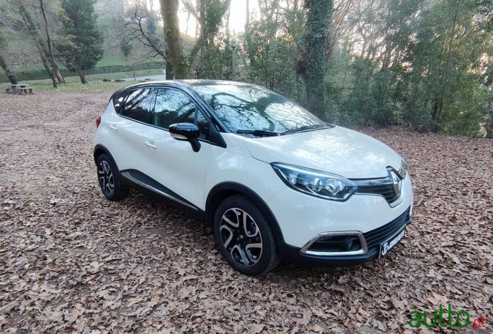 2015' Renault Captur photo #1