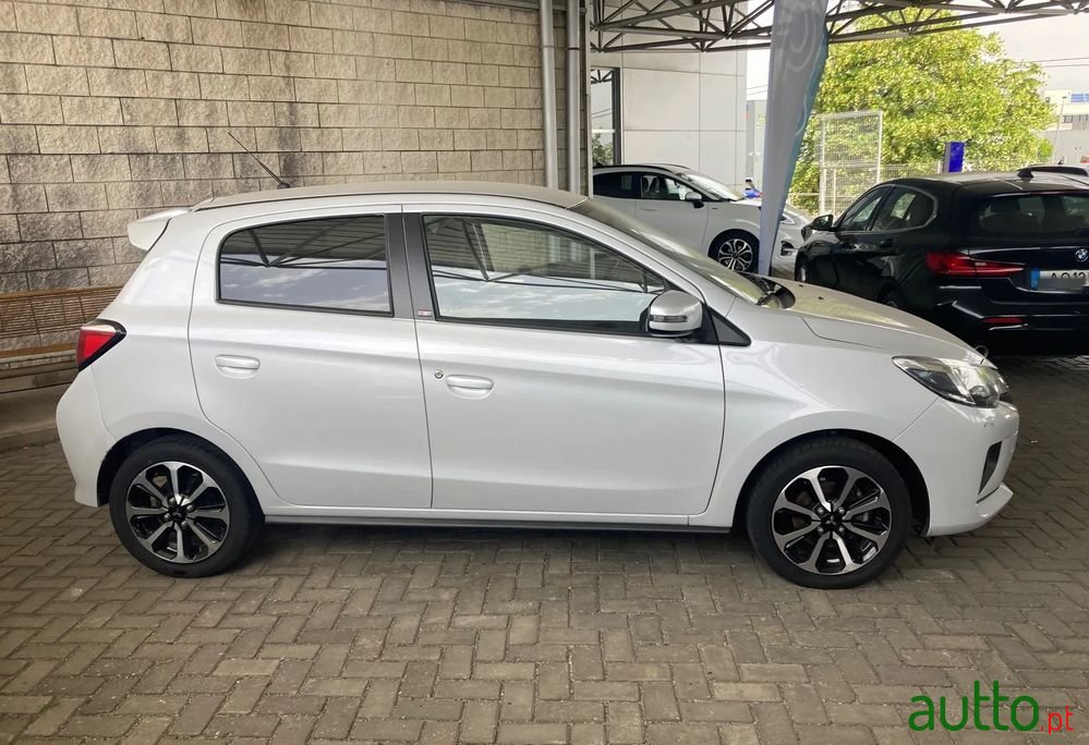 2023' Mitsubishi Space Star photo #2