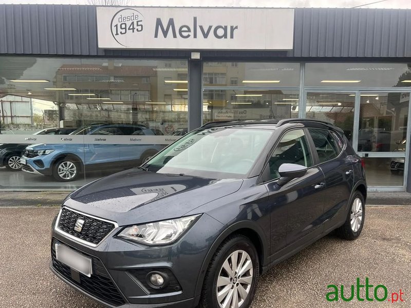 2020' SEAT Arona 1.0 Tsi Style photo #1