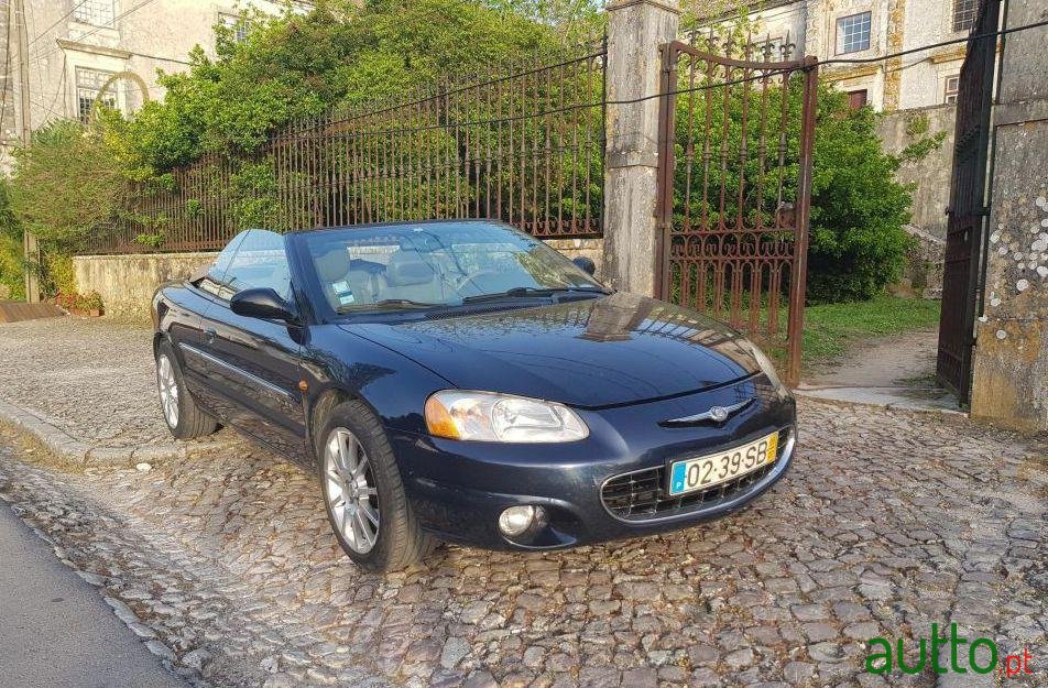 2001' Chrysler Sebring Cabrio 2.0 16V Limited photo #2