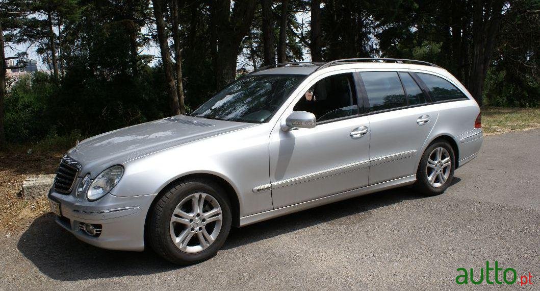 2007' Mercedes-Benz E-220 Avangard photo #2