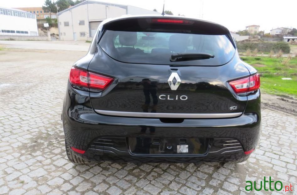 2015' Renault Clio photo #5