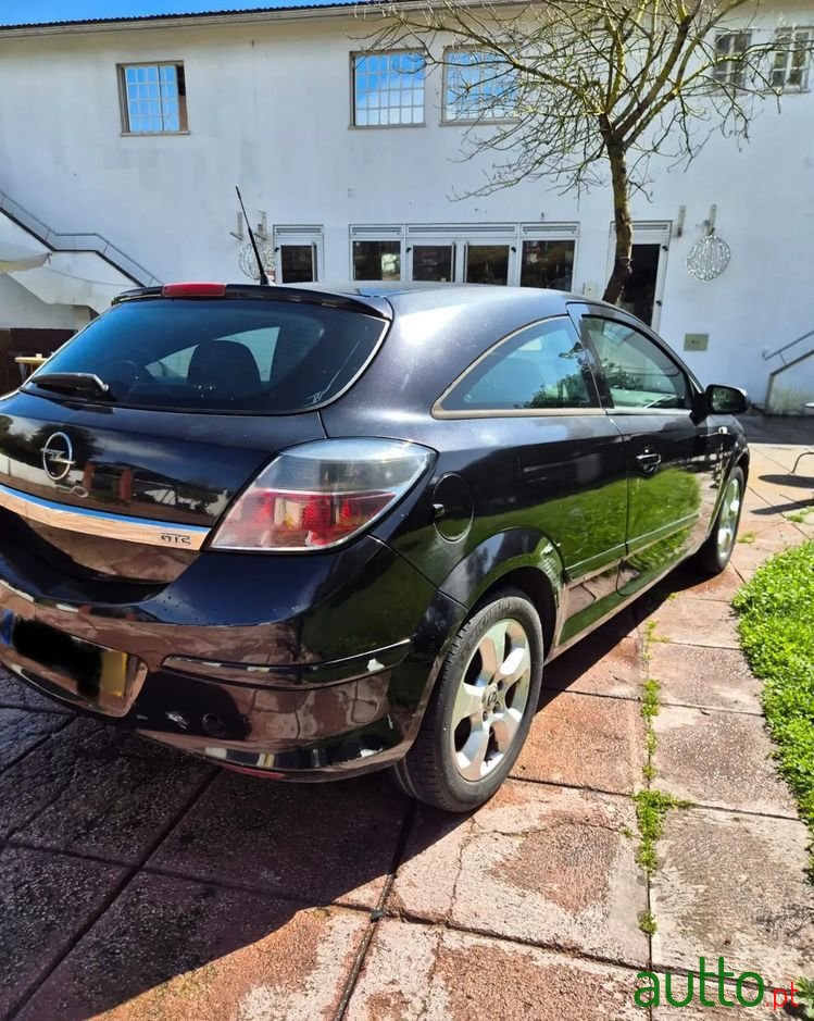 2006' Opel Astra Gtc 1.3 Cdti photo #4