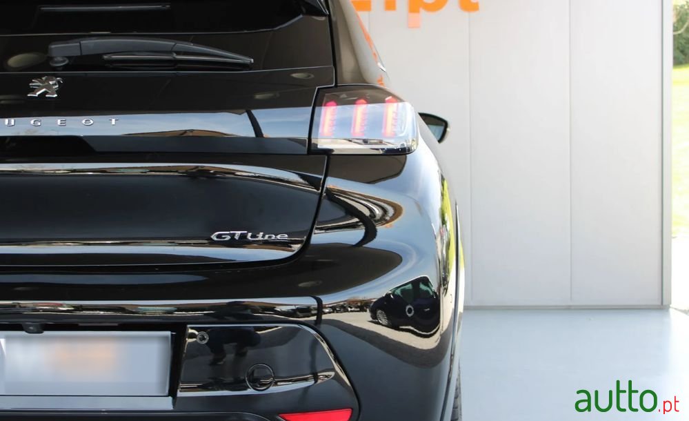 2020' Peugeot 208 photo #4