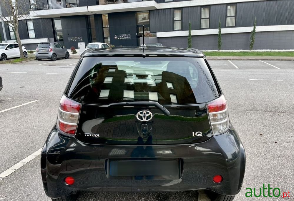 2009' Toyota iQ 1.4 D-4D photo #5