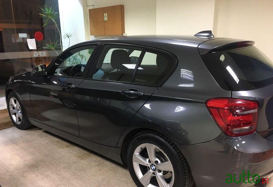 2014' BMW 116 D Line Sport Nacional photo #2