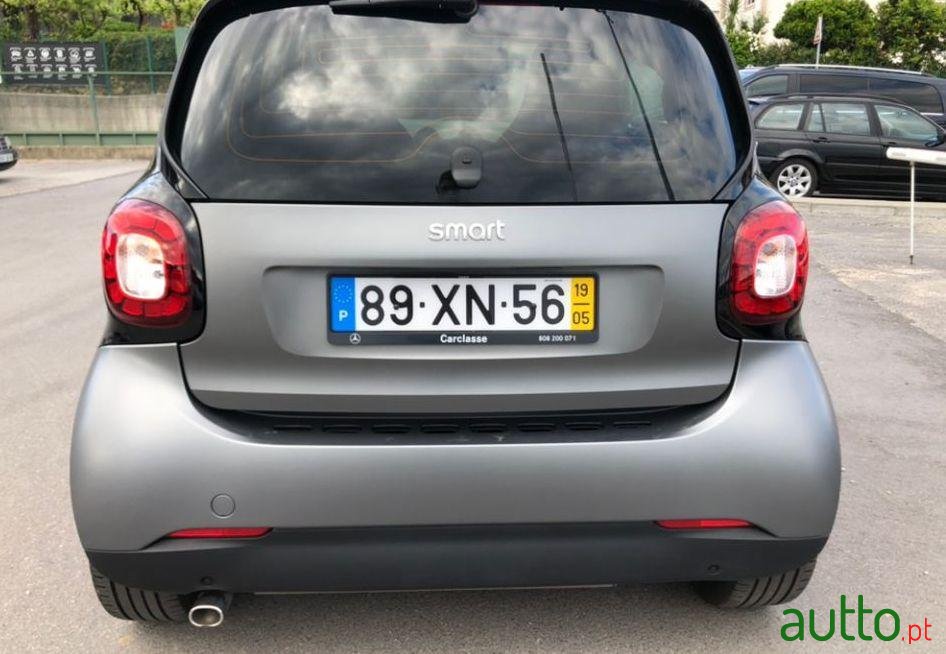 2019' Smart Fortwo photo #5