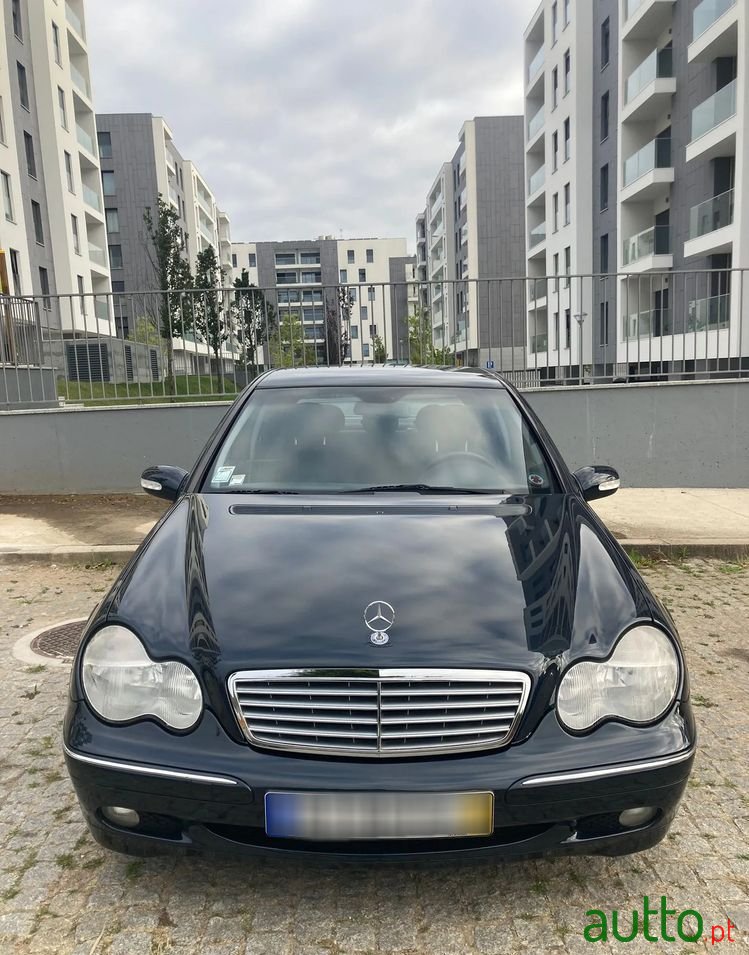 2001' Mercedes-Benz Classe C photo #1