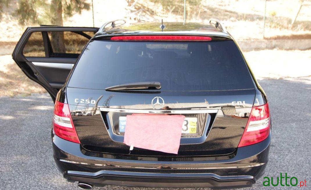 2012' Mercedes-Benz C-250 Montagem Amg photo #3