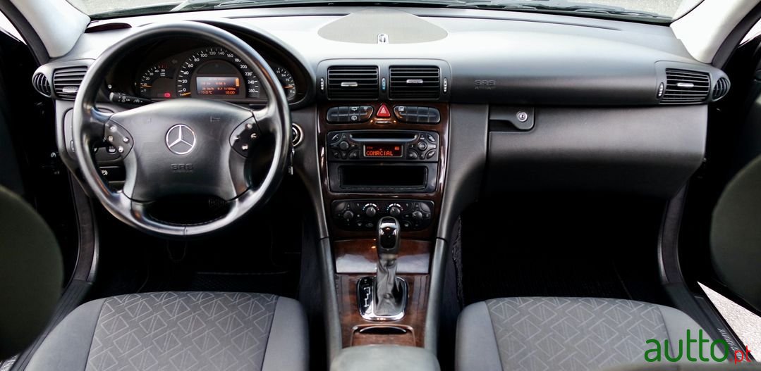 2001' Mercedes-Benz C-220 photo #2