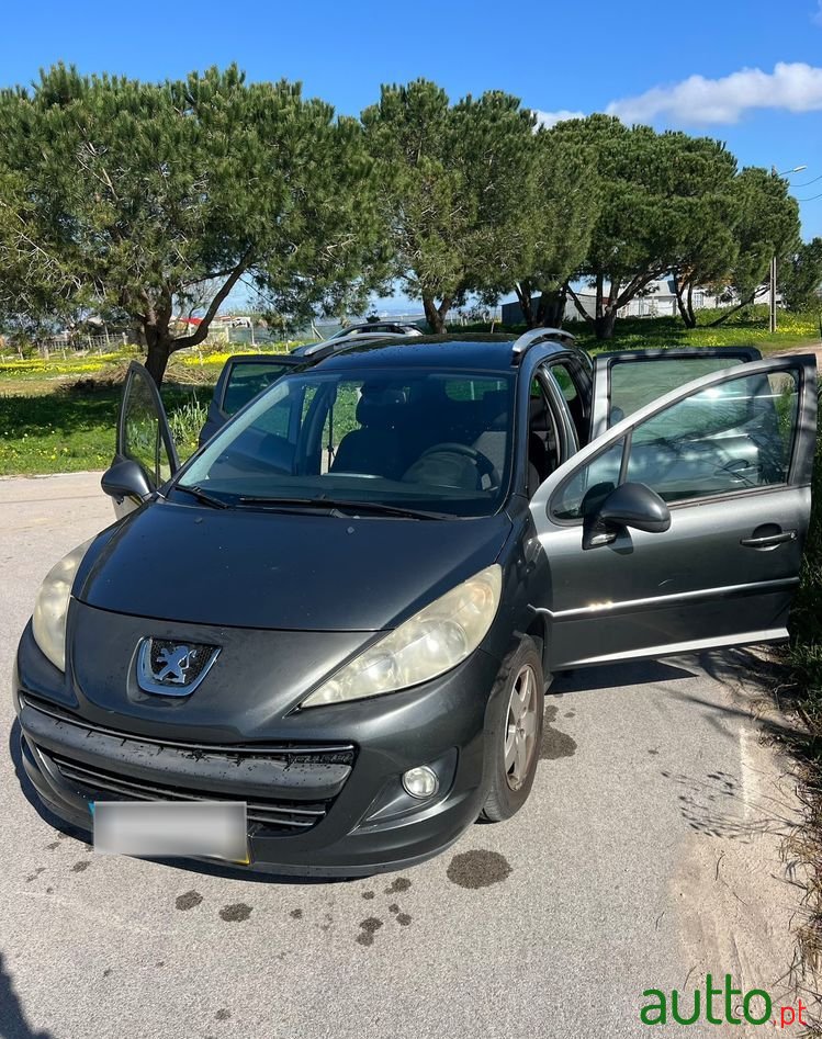 2010' Peugeot 207 Sw photo #5