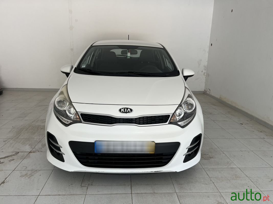 2015' Kia Rio photo #1