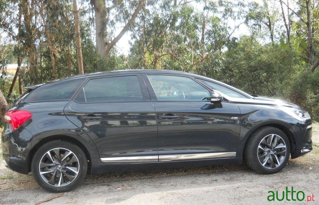 2013' Citroen DS5 2.0 Hdi Hybrid photo #1