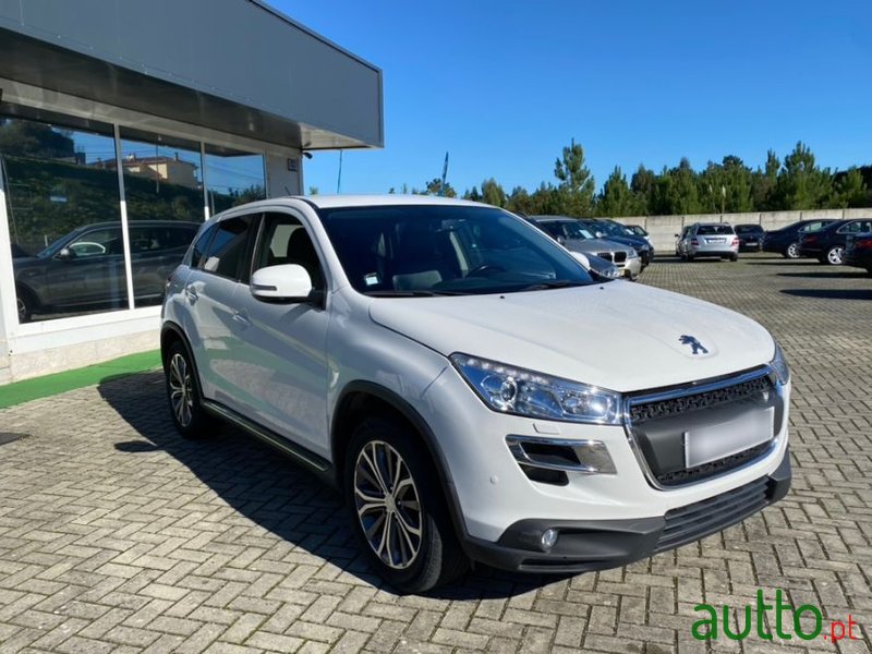 2015' Peugeot 4008 photo #3