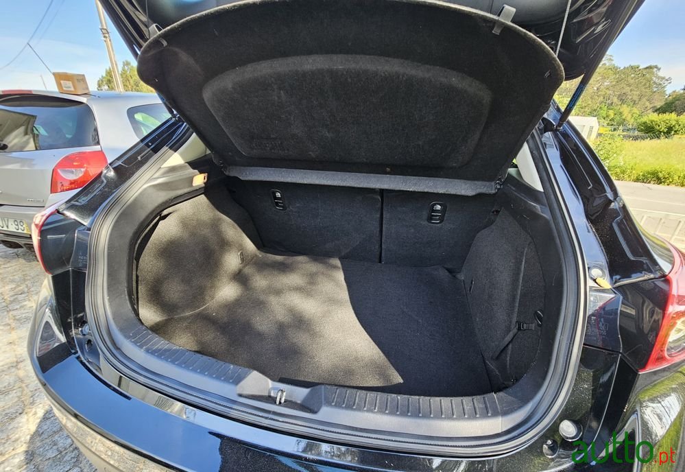 2017' Mazda 3 photo #4