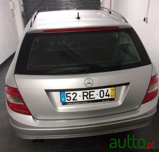 2010' Mercedes-Benz C-200 photo #2