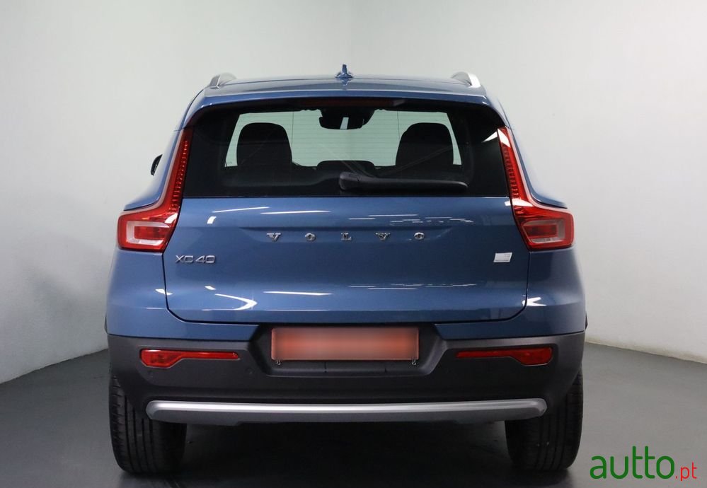 2022' Volvo Xc 40 photo #4