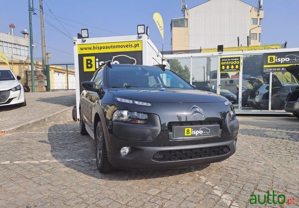 2018' Citroen C4 Cactus photo #1