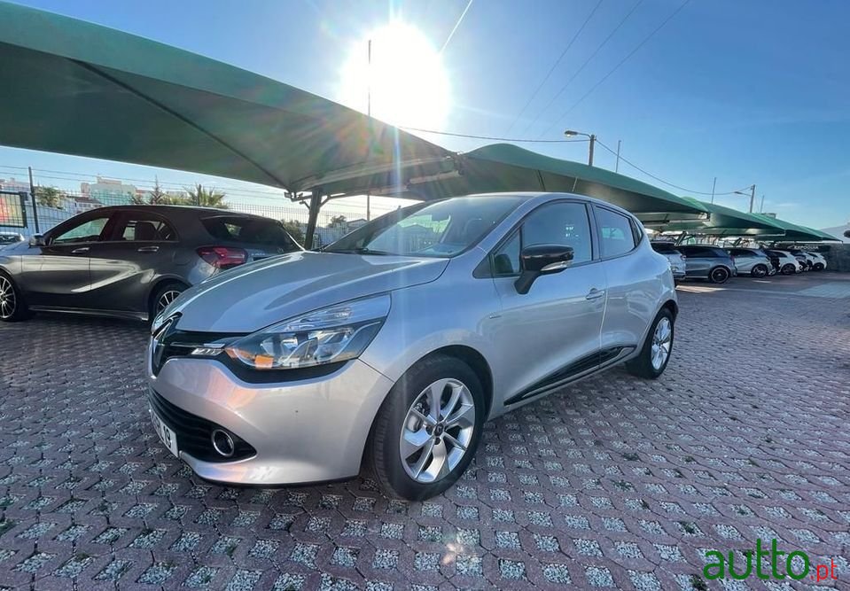 2016' Renault Clio photo #1