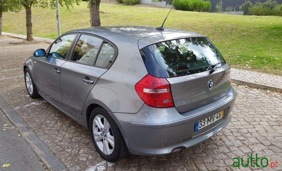 2009' BMW 118 D photo #1