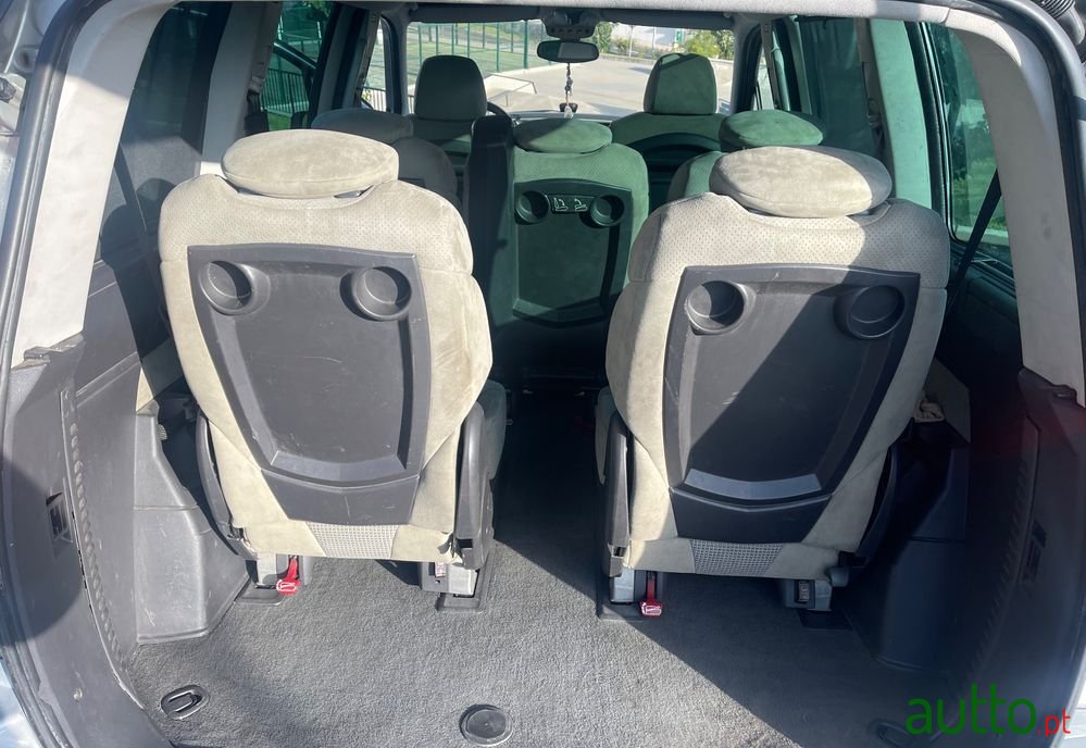 2007' Peugeot 807 2.0 Hdi Navteq photo #6