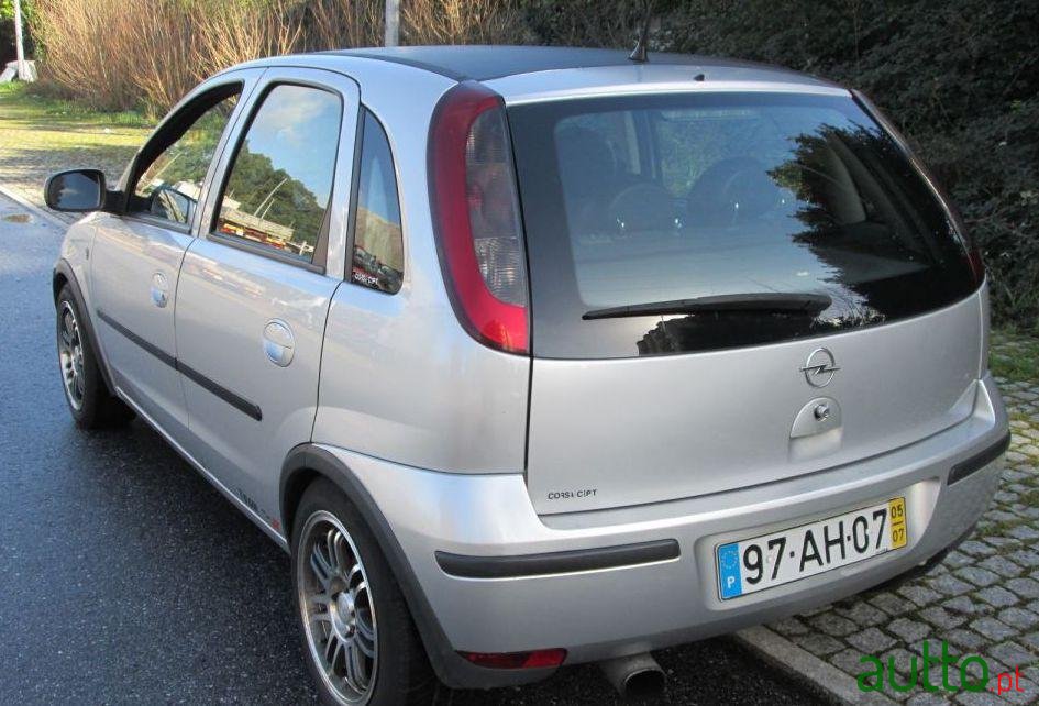 2005' Opel Corsa 1.2 Twinport Silver photo #2