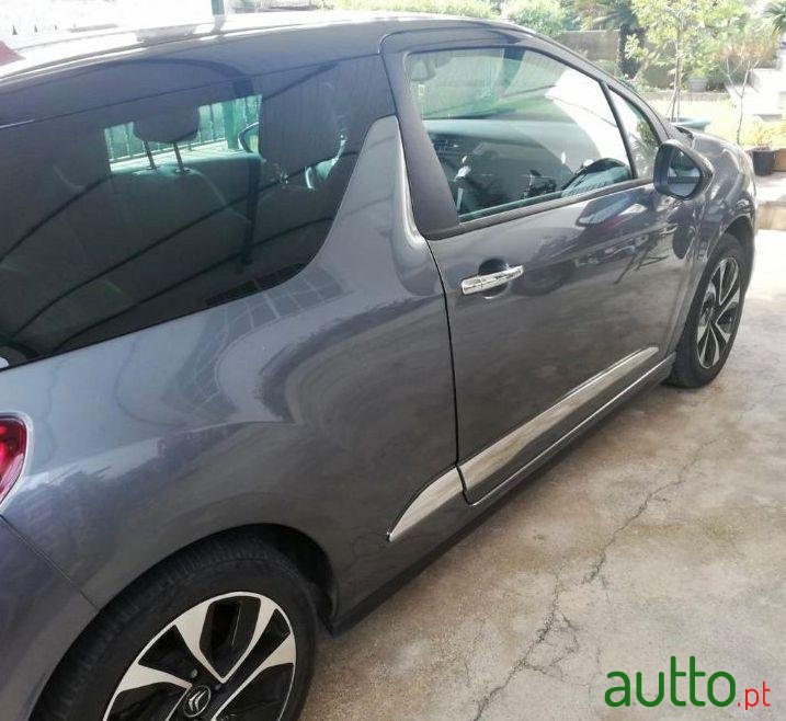 2012' DS Automobiles Ds3 photo #3