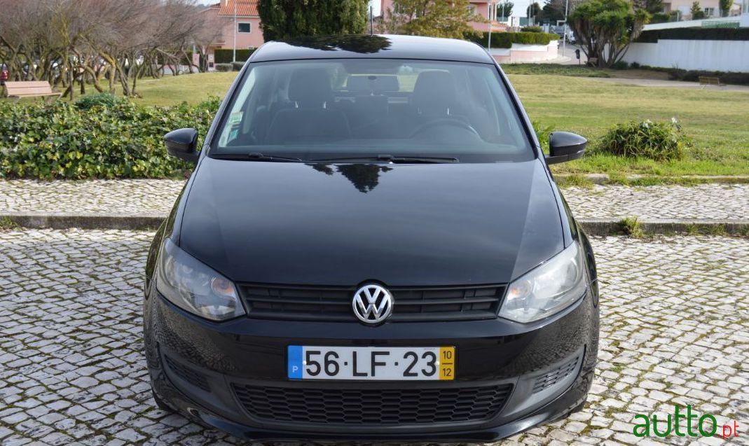 2010' Volkswagen Polo photo #3