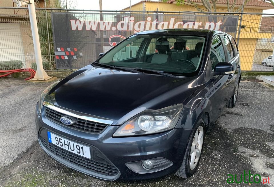 2009' Ford Focus Sw photo #1