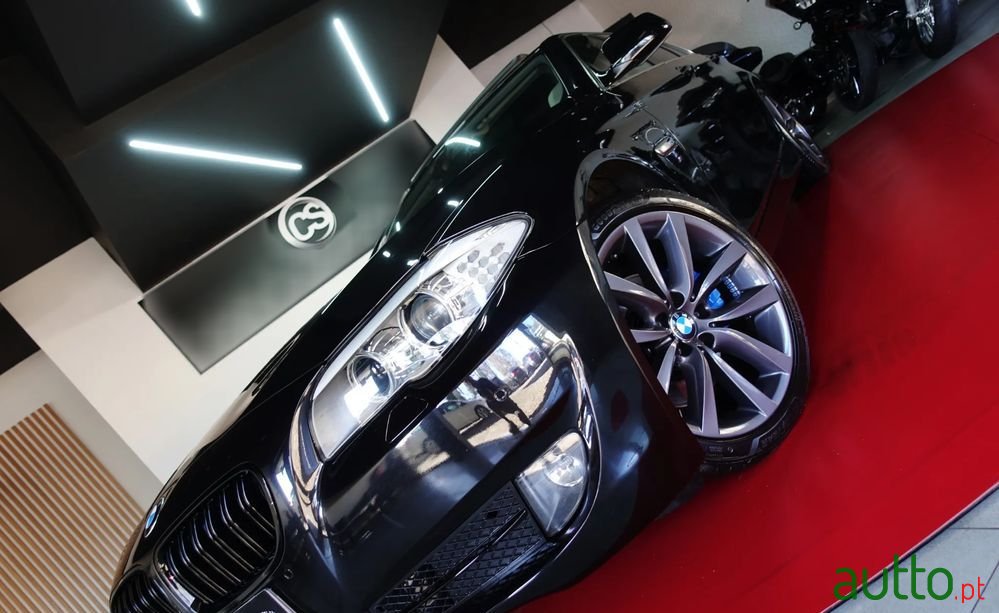 2012' BMW Série 5 D Pack M photo #2