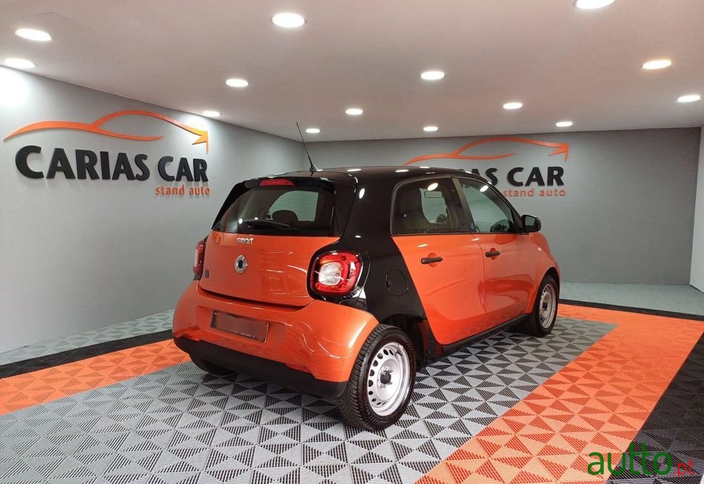 2022' Smart Forfour photo #6