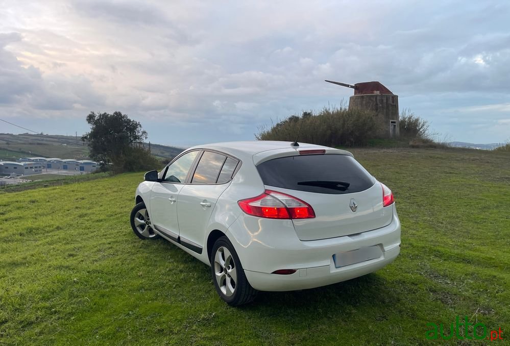 2014' Renault Megane Dci 95 Fap Limited photo #2