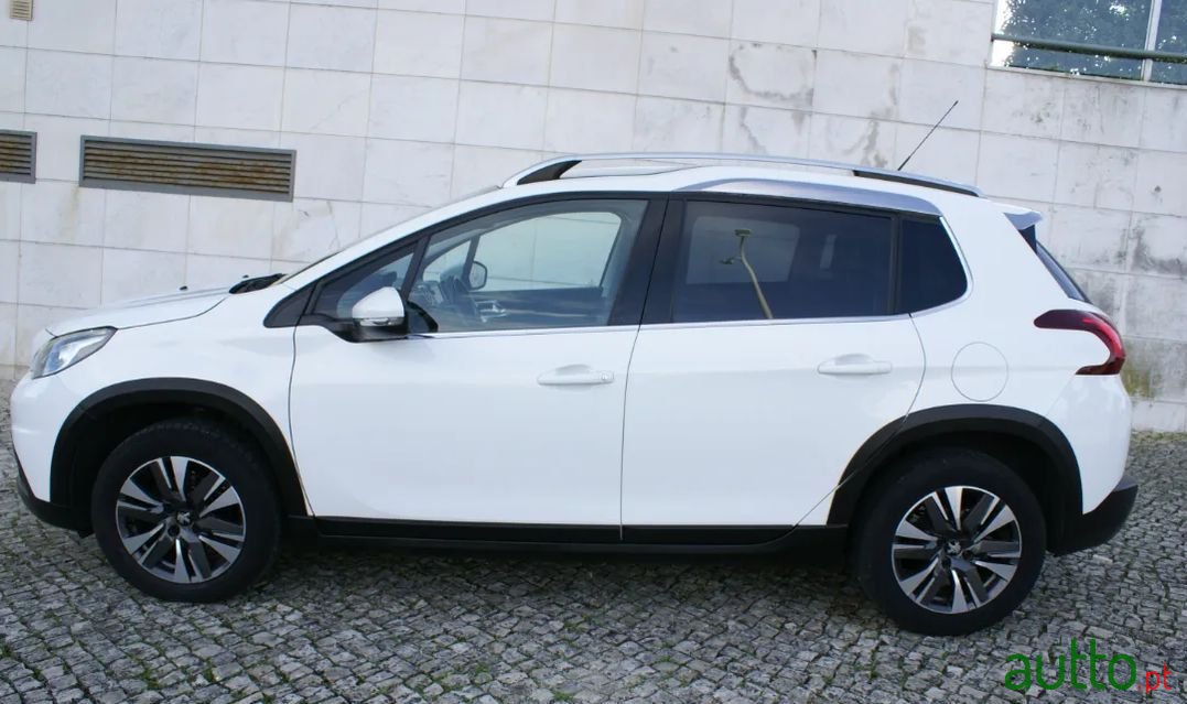2016' Peugeot 2008 photo #4