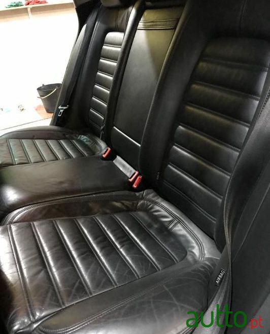 2010' Volkswagen Passat Variant photo #5