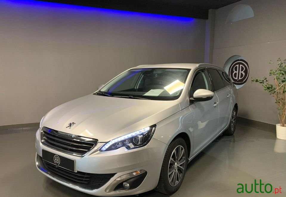 2016' Peugeot 308 Sw photo #1