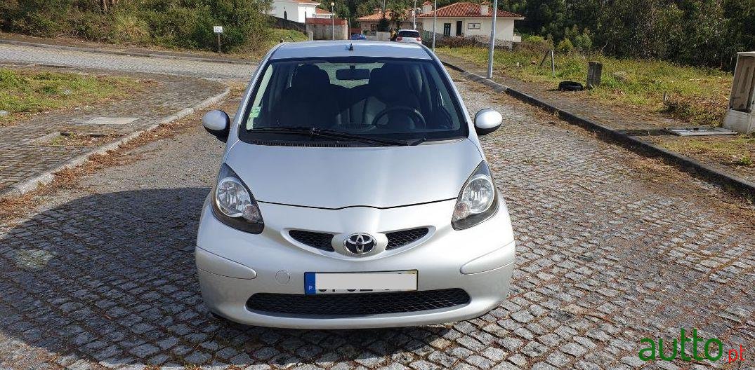 2006' Toyota Aygo photo #3