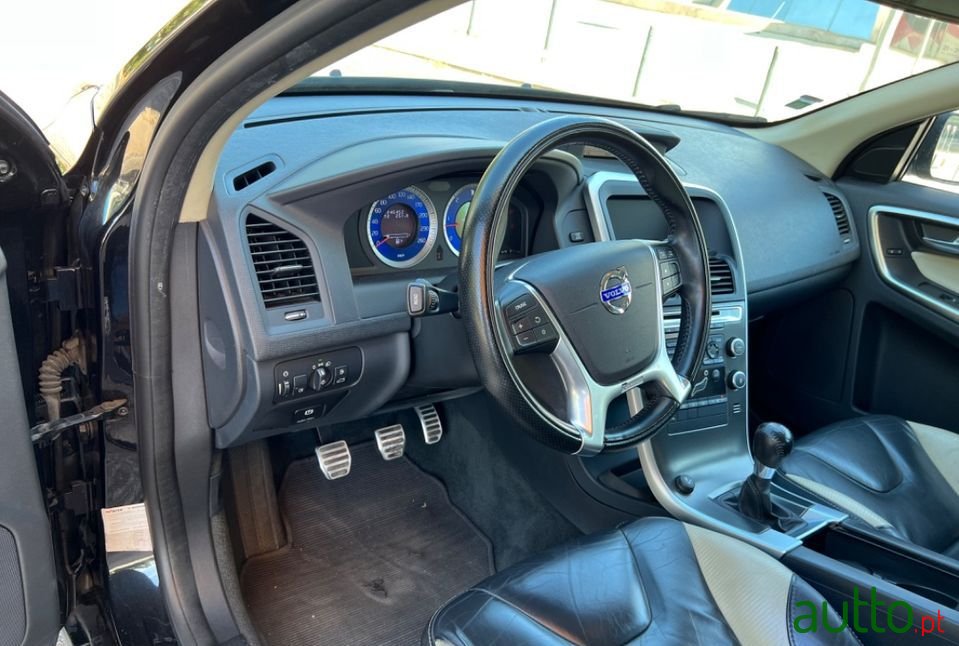 2010' Volvo Xc-60 photo #6