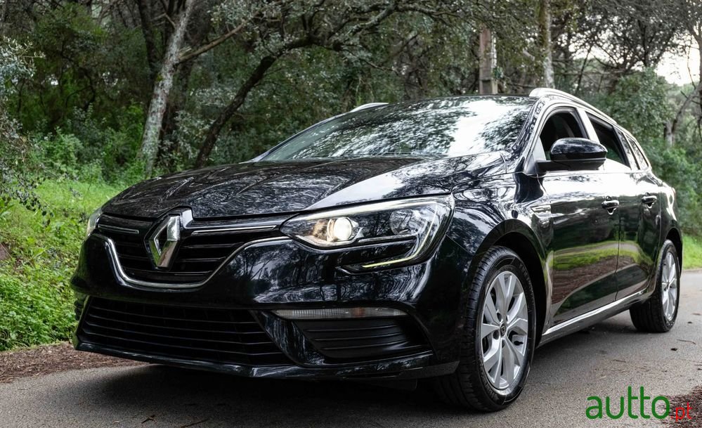 2020' Renault Mégane Sport Tourer photo #1