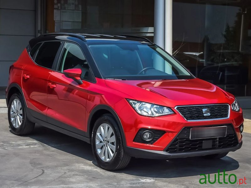 2021' SEAT Arona 1.0 Tsi Style Dsg photo #1