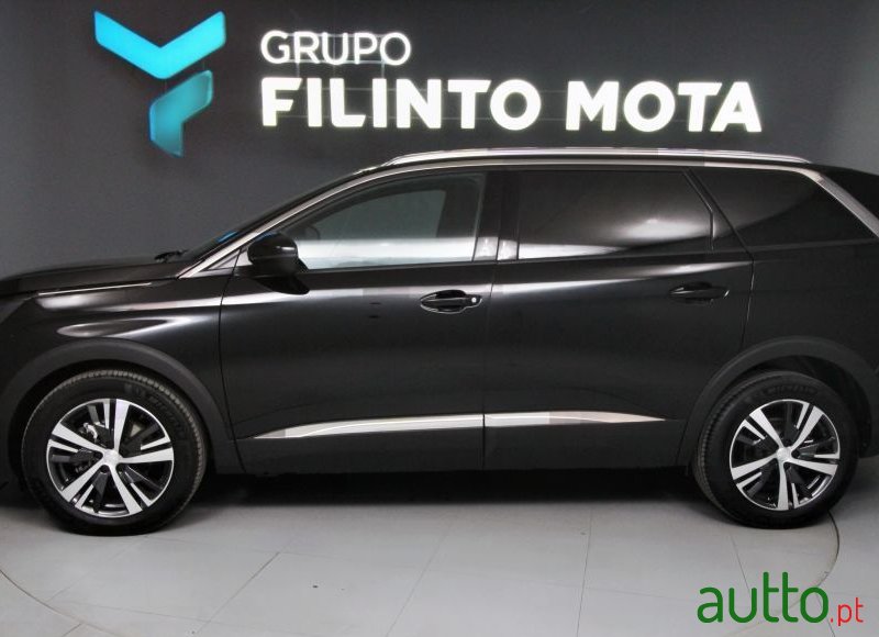 2024' Peugeot 5008 photo #5