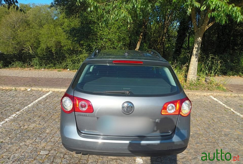 2006' Volkswagen Passat Variant photo #4