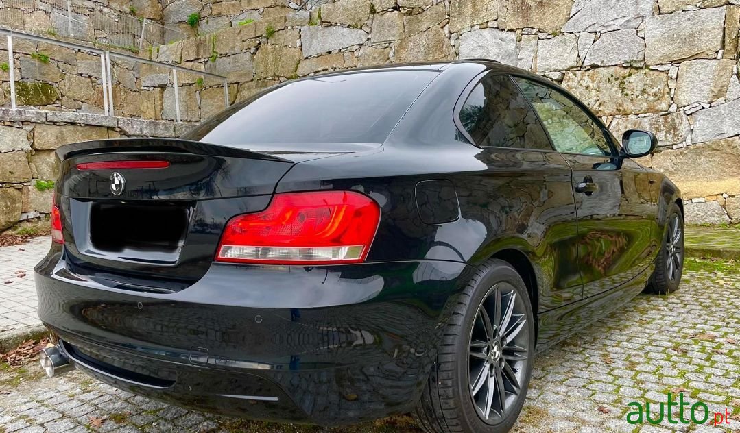 2011' BMW 120 photo #2