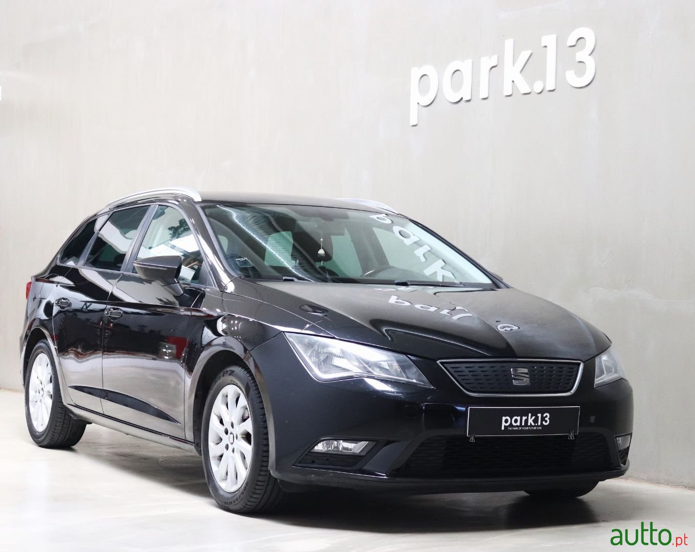 2015' SEAT Leon St photo #1