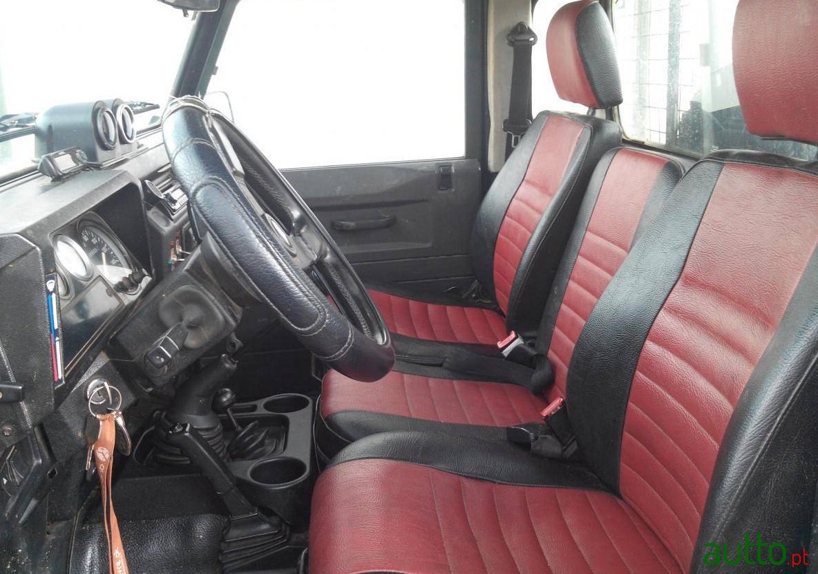 1996' Land Rover Defender 110 300 tgv photo #3