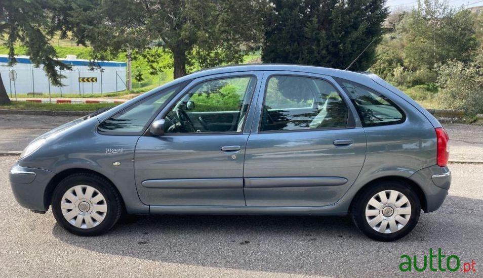 2009' Citroen Xsara Picasso photo #2